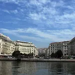 G&g Center Luxury Apartment
